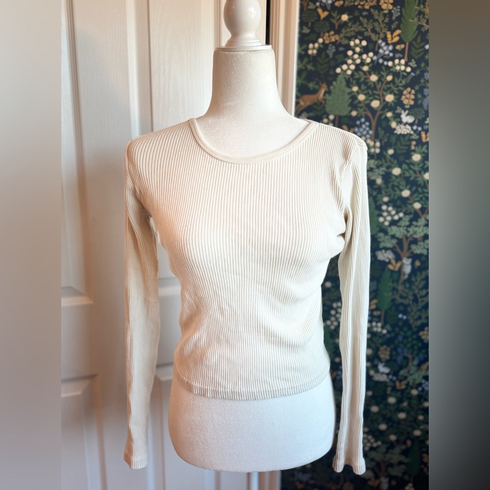 Brandy Melville Off-White Ribbed Long Sleeve Tee​